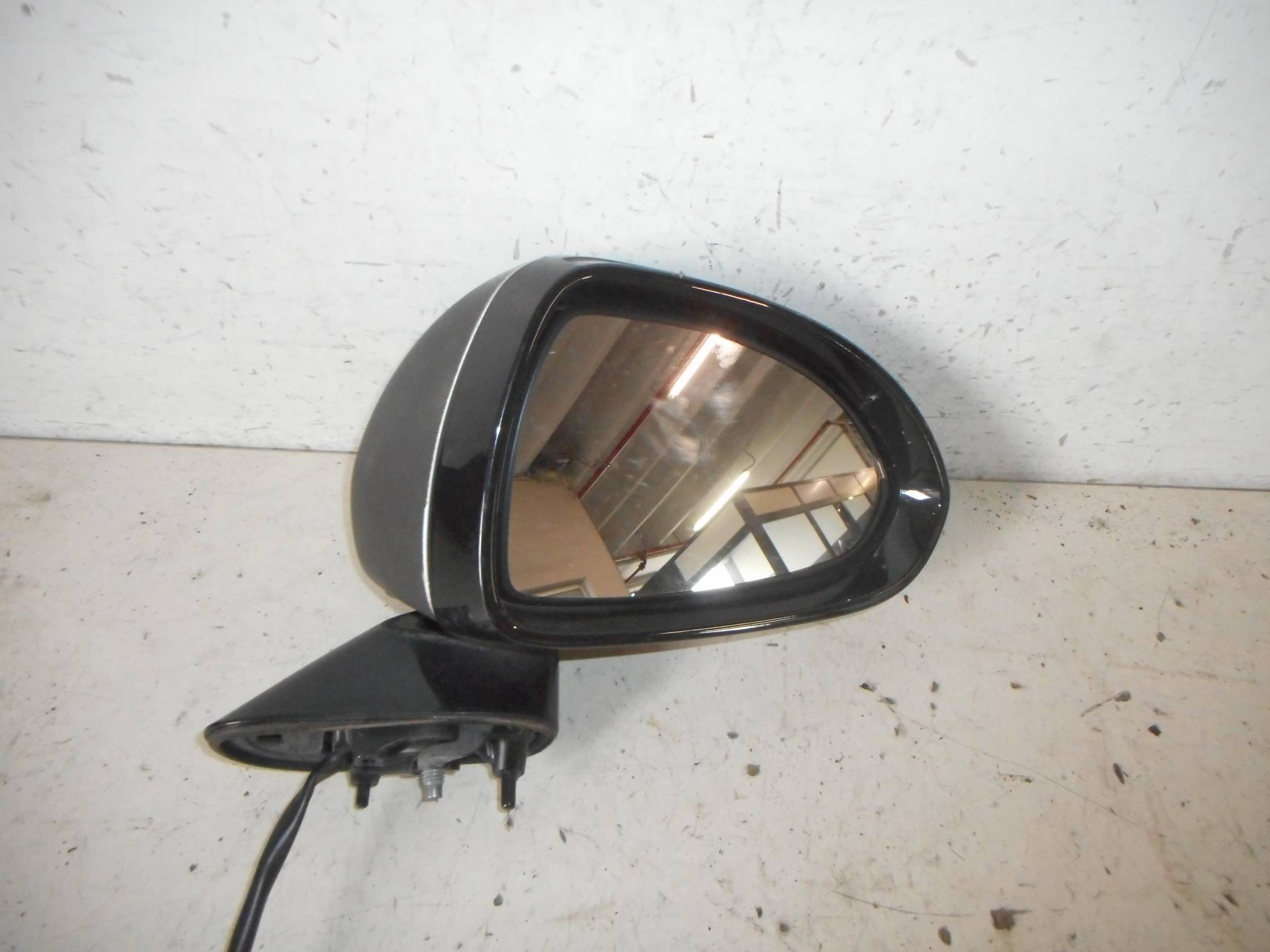 Retrovisore est. regolaz. elettr. dx.